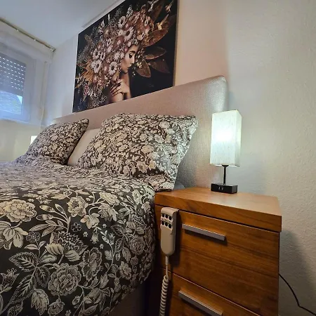 아파트 Tarforst Height Apartment, 트리어